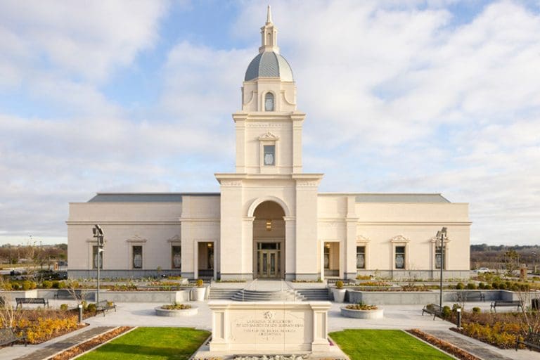 Bahía Blanca Argentina Temple open house of The Church of Jesus Christ of Latter-day Saints before dedication.