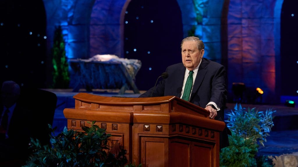 President Jeffrey R. Holland speaks at the 2025 First Presidency Christmas Devotional, addressing the pain of loneliness during the holidays and inviting members to be a family for those who feel alone, pointing all to the Savior’s healing love.