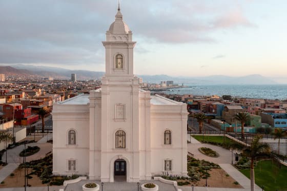 Latter-day Saint temple representing the newly announced Kahului Hawaii Temple, the first Temple to be built on the island of Maui