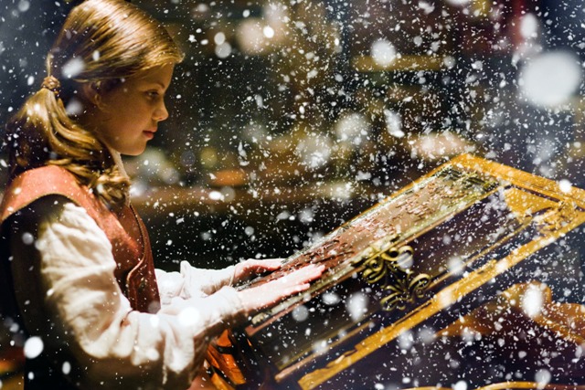Dawn_Lucywithsnow