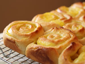 DW_Full-LemonSweetRoll2