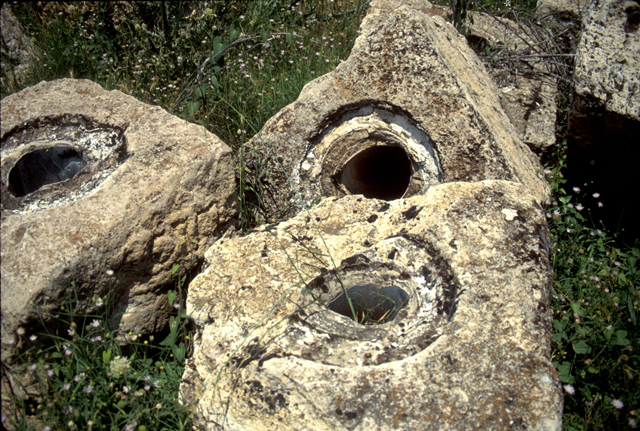 KO_15_pieces_of_aqueduct_640