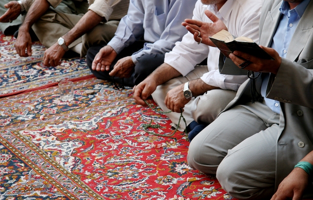 Lamenting_Muslims_In_Mosque