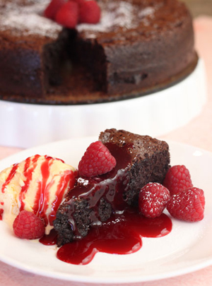 Full-Raspberry-Flourless-Chocolate-Cake3