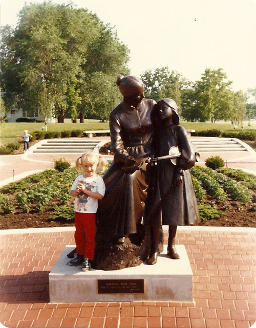 NauWomens Garden 1980
